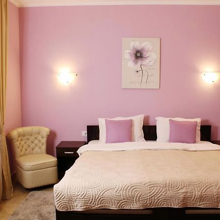 Apartments Paradisos Kragujevac Kültér fotó